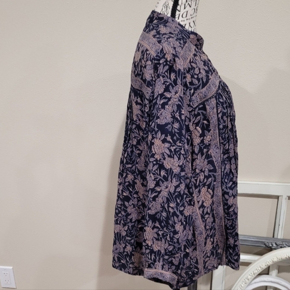 Lucky Brand Women's SZ M peasant top boho navy floral flowy button front - Picture 4 of 11